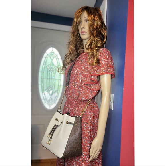 🔥SOLD🔥🌺Michael Kors🌺 POEBE Optic White MD Bucket Messenger Leather & Wallet - Picture 15 of 16